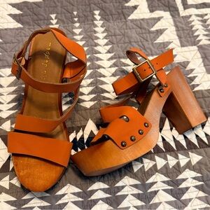 Madden Girl Chunky Heel SZ 6